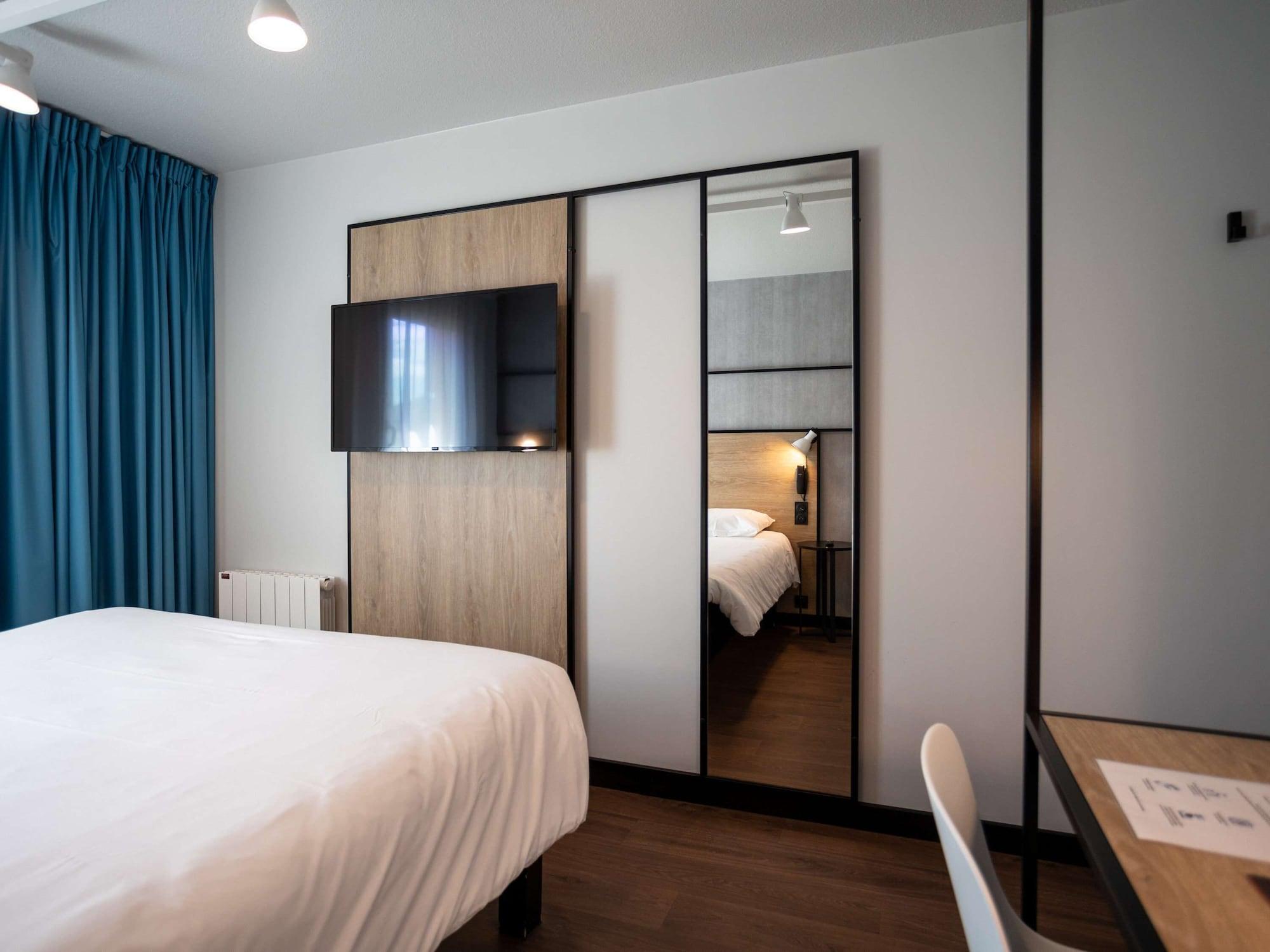 Ibis Saint-Lo Hotel Bagian luar foto