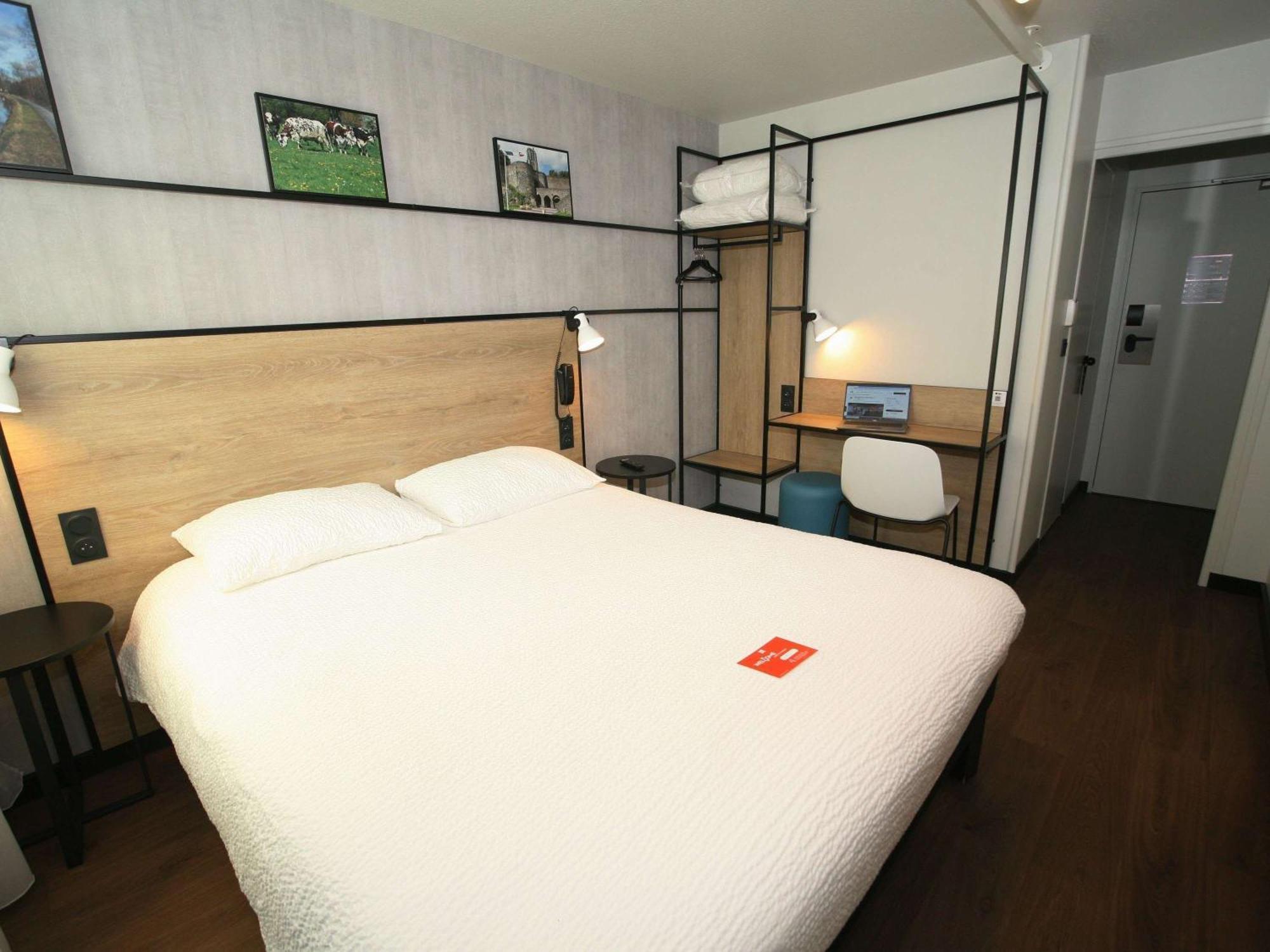 Ibis Saint-Lo Hotel Bagian luar foto